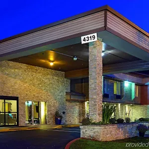 *** Hotel La Quinta By Wyndham Nw United States